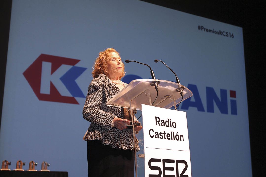 Lolita Navarro recibió el premio Radio Castellón en la modalidad de Sanidad en 2016 Lolita Navarro recibió el premio Radio Castellón en la modalidad de Sanidad en 2016