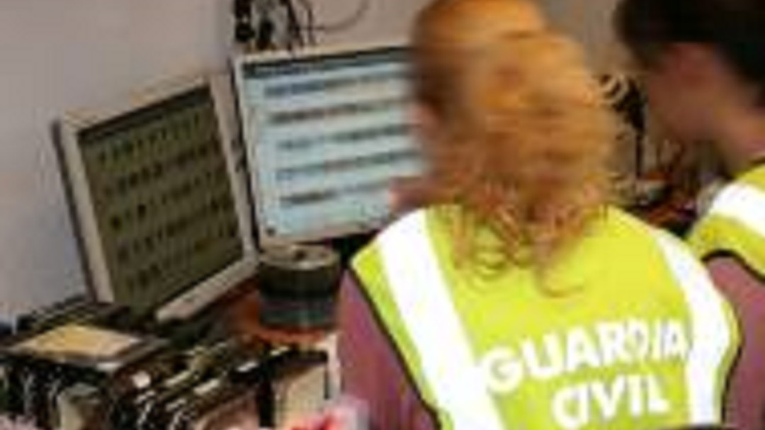 Purullena: La Guardia Civil desarticula una organización criminal que concertaba parejas de hecho de conveniencia