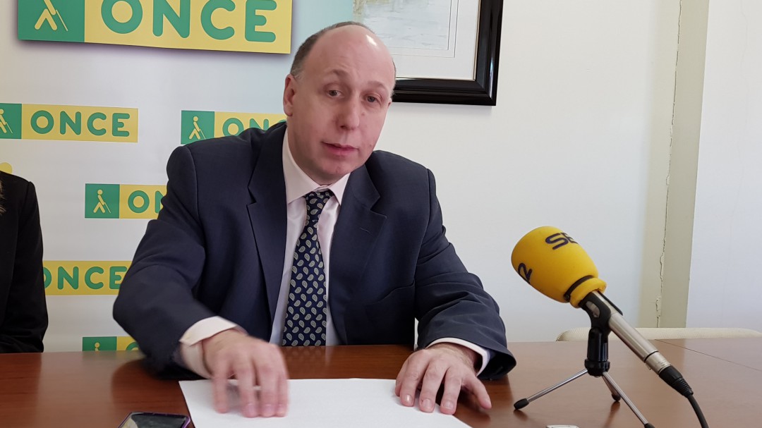Francisco Barbeito y el Centro de Recursos Educativos de la Once, premios Cidade de Pontevedra