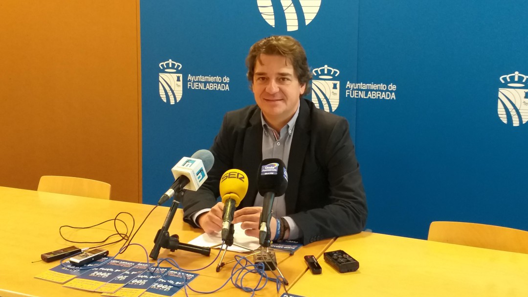 La Fundación Cruyff creará un campo de hierba artificial en Fuenlabrada