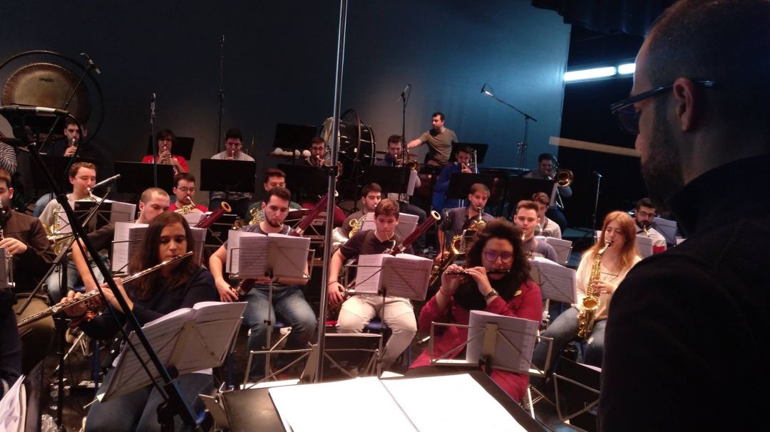 Imagen del ensayo de una banda de música Imagen del ensayo de una banda de música