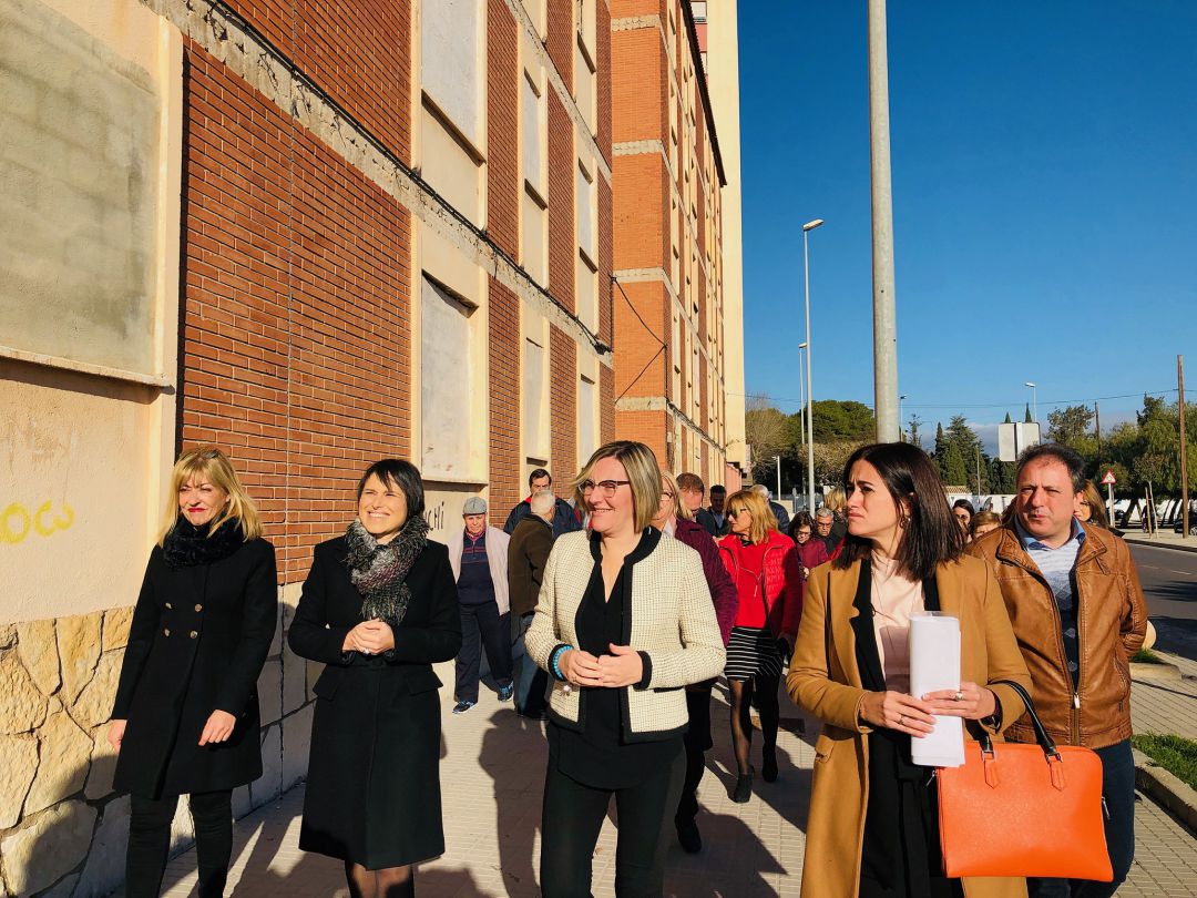 Visita de la consellera Salvador y la alcaldesa de Almassora, Merche Galó al edificio 167 Visita de la consellera Salvador y la alcaldesa de Almassora, Merche Galó al edificio 167