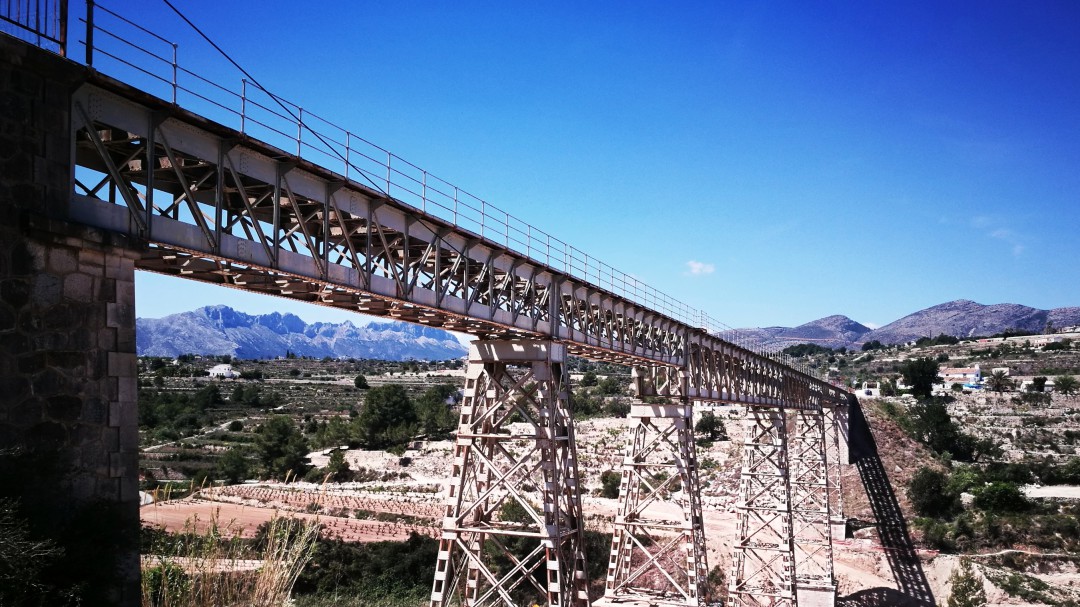 La conselleria busca una solución para el Pont del Quisi, no apto para los nuevos trenes