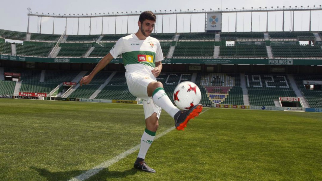 El Racing va a por Redru