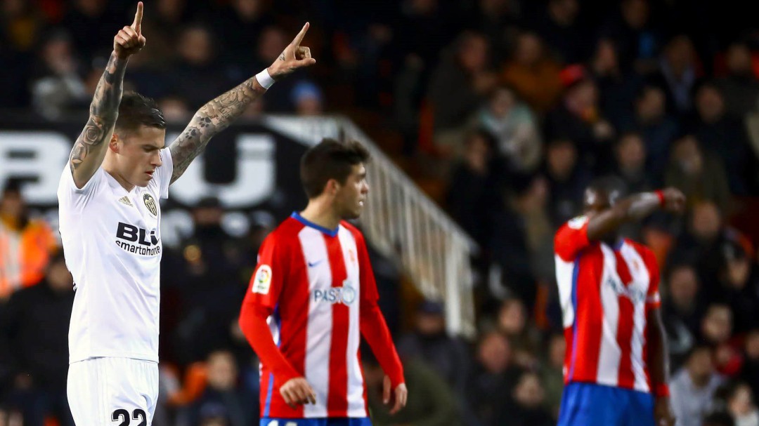 Santi Mina devuelve al Sporting a la cruda realidad