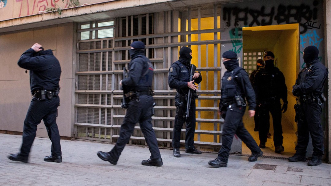 Los Mossos desarticulan un grupo yihadista en Barcelona que tenía voluntad de atentar