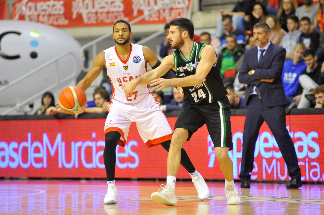 UCAM Murcia gana con 'bajitos' (57-63) y es virtualmente campeón de grupo UCAM Murcia gana con 'bajitos' (57-63) y es virtualmente campeón de grupo