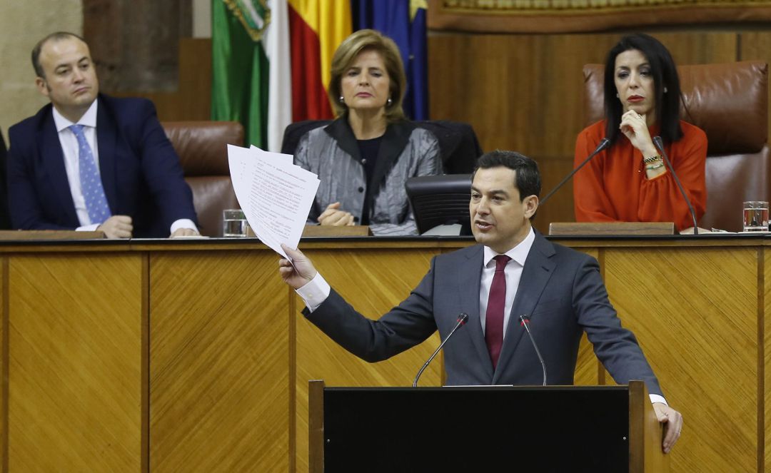 El candidato del PP a presidir la Junta de Andalucía, Juanma Moreno, ha defendido la legitimidad de Vox, ha reivindicado el pacto de investidura que han cerrado y ha pedido a esta formación que "encapsule" las diferencias para centrarse en los puntos de encuentro, dando así "estabilidad" al cambio y al Parlamento, durante su intervención hoy en la segunda sesión del debate de investidura en el Parlamento andaluz en Sevilla. El candidato del PP a presidir la Junta de Andalucía, Juanma Moreno, ha defendido la legitimidad de Vox, ha reivindicado el pacto de investidura que han cerrado y ha pedido a esta formación que "encapsule" las diferencias para centrarse en los puntos de encuentro, dando así "estabilidad" al cambio y al Parlamento, durante su intervención hoy en la segunda sesión del debate de investidura en el Parlamento andaluz en Sevilla.