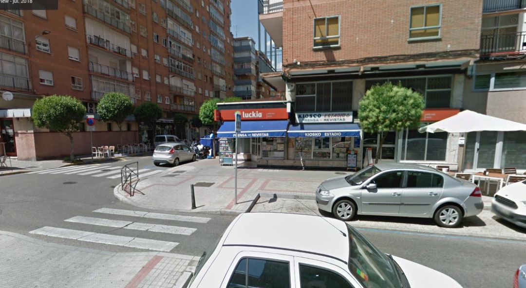 Despacho de loterías situado en la calle Estadio Despacho de loterías situado en la calle Estadio