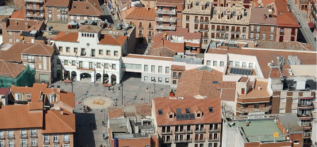 Vista aérea del edificio consistorial de San Sebastián de los Reyes Vista aérea del edificio consistorial de San Sebastián de los Reyes