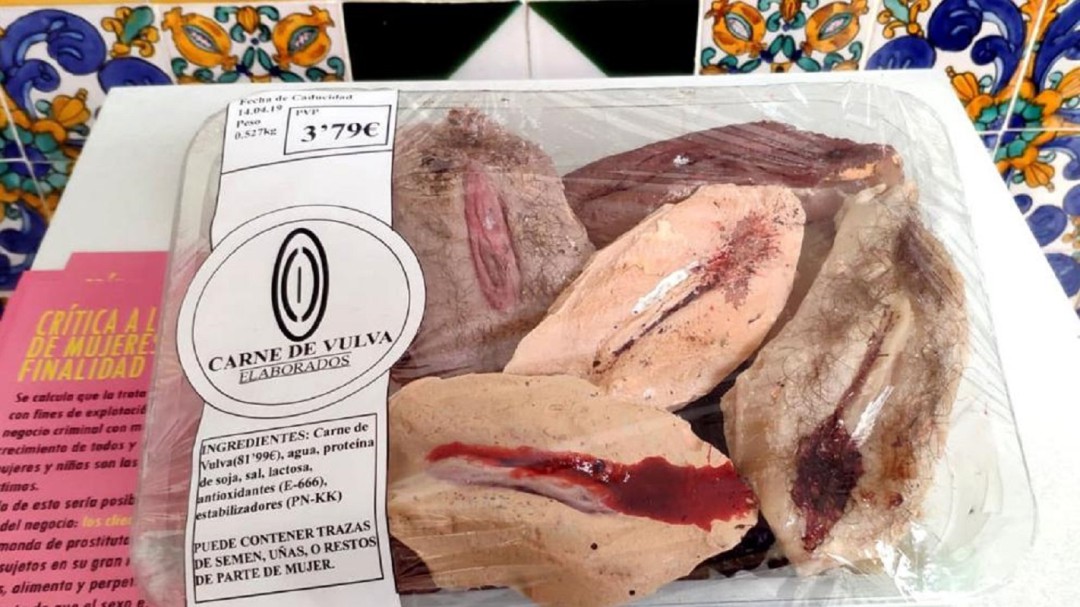 Granada retira la obra carne de vulva tras las quejas de Ciudadanos