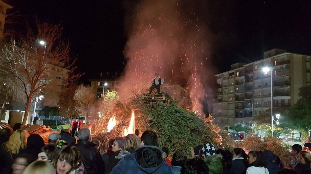 28 lumbres iluminarán la noche del sábado en Jaén, cinco más que en 2018