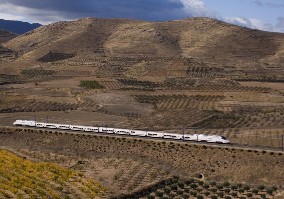 Actos vandálicos en las vías del tren extremeño