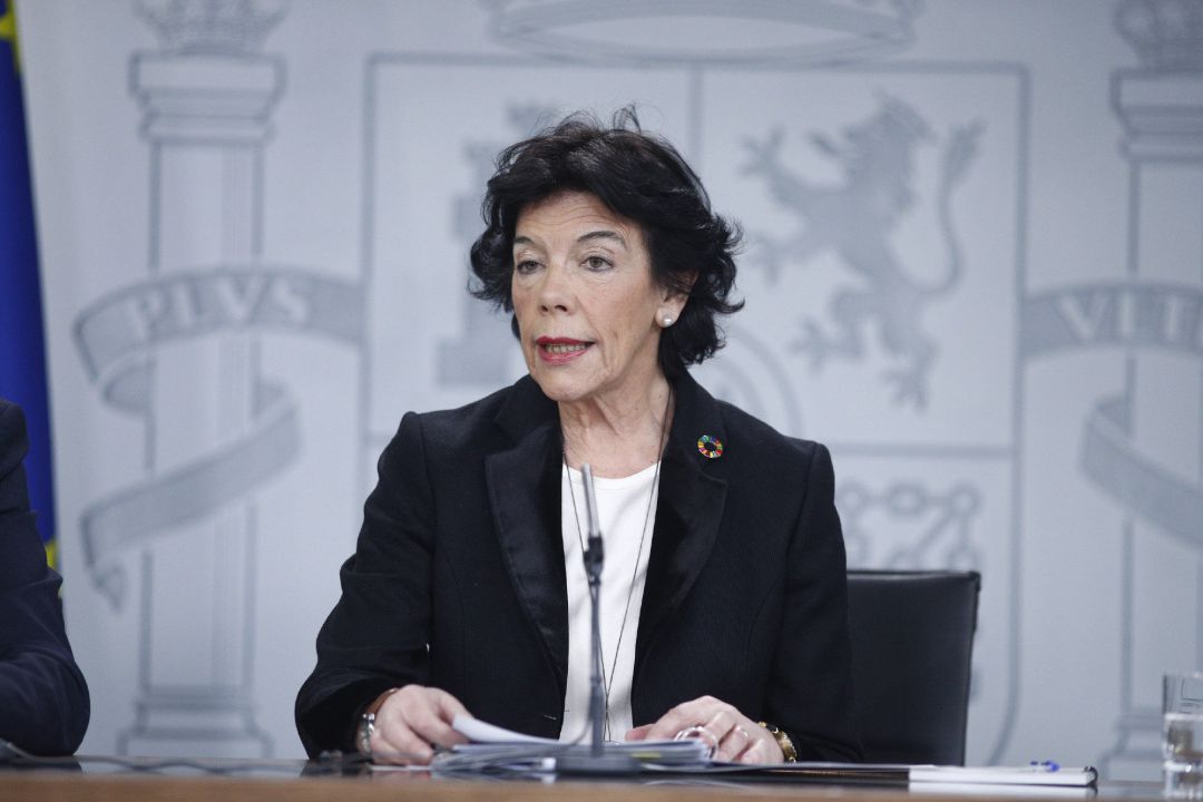 La portavoz del gobierno, Isabel Celaá, ofrece declaraciones a los medios de comunicación tras la celebración del Consejo de Ministros.
ECONOMIA
Eduardo Parra - Europa Press
La portavoz del gobierno, Isabel Celaá, ofrece declaraciones a los medios de comunicación tras la celebración del Consejo de Ministros.
ECONOMIA
Eduardo Parra - Europa Press