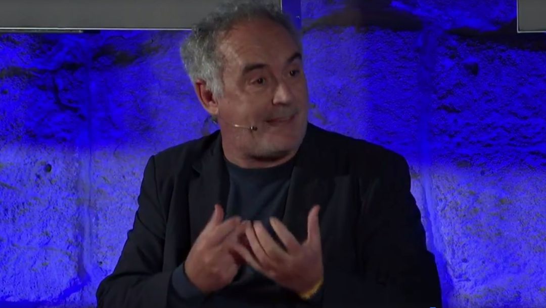 Ferran Adrià, durante su intervención en 'Conduce como piensas'. Ferran Adrià, durante su intervención en 'Conduce como piensas'.
