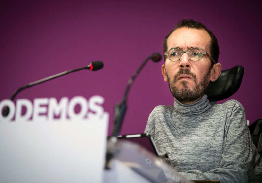 Echenique: "Yo hubiera dimitido, pero de algo tendrá que vivir Errejón hasta mayo"