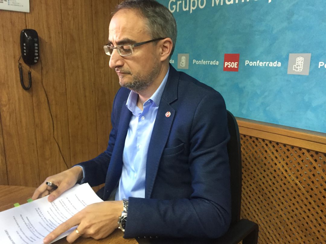 Olegario Ramón, portavoz del PSOE en Ponferrada Olegario Ramón, portavoz del PSOE en Ponferrada