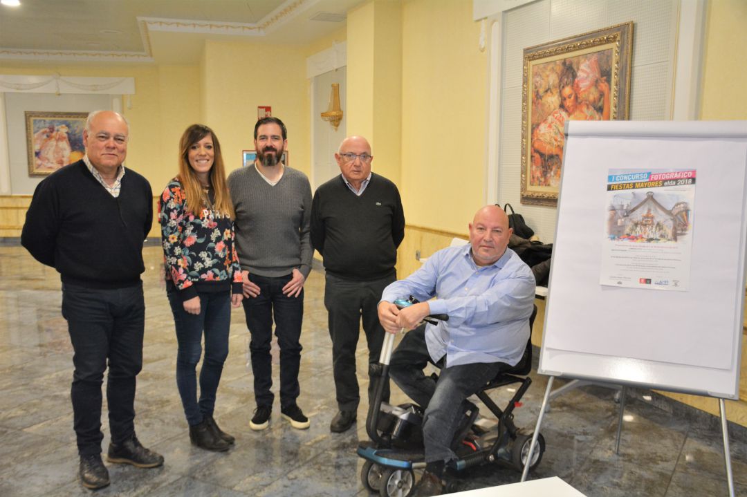 Elda presenta el I Concurso de Fotografía de las Fiestas Mayores Elda presenta el I Concurso de Fotografía de las Fiestas Mayores