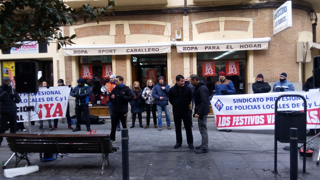 Siguen las concentraciones policiales