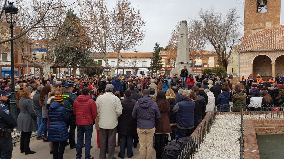 Concentración en Alovera por la muere de Miriam Concentración en Alovera por la muere de Miriam