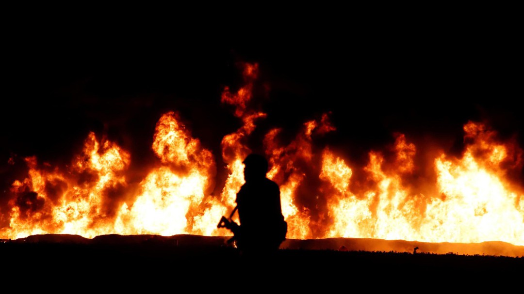 Al menos 66 muertos al explotar una toma clandestina de gasolina en México