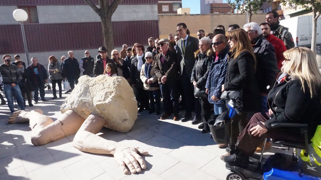Elda condena los daños causados al Monumento a las víctimas del nazismo