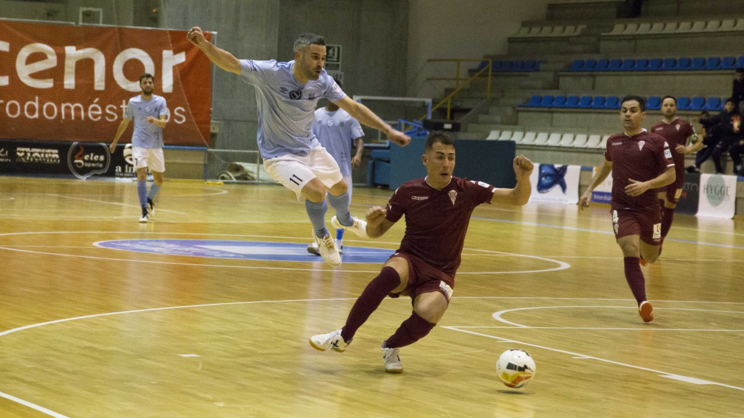 Tres puntos y un partidazo del Santiago Futsal