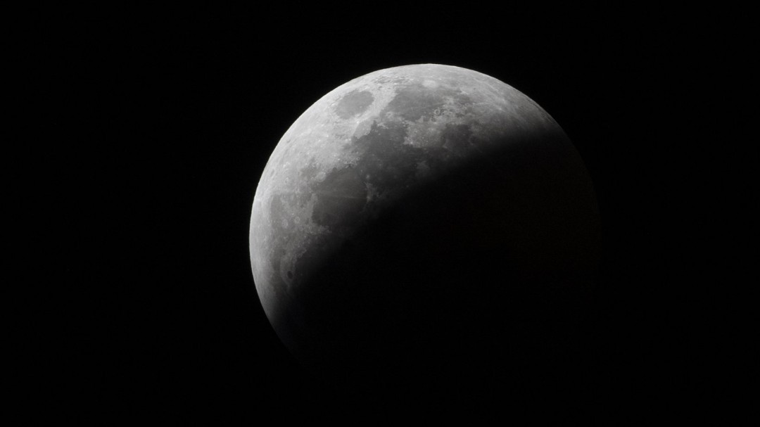 ¿Qué pasaría si la Luna no existiese? Las consecuencias de perder nuestro satélite