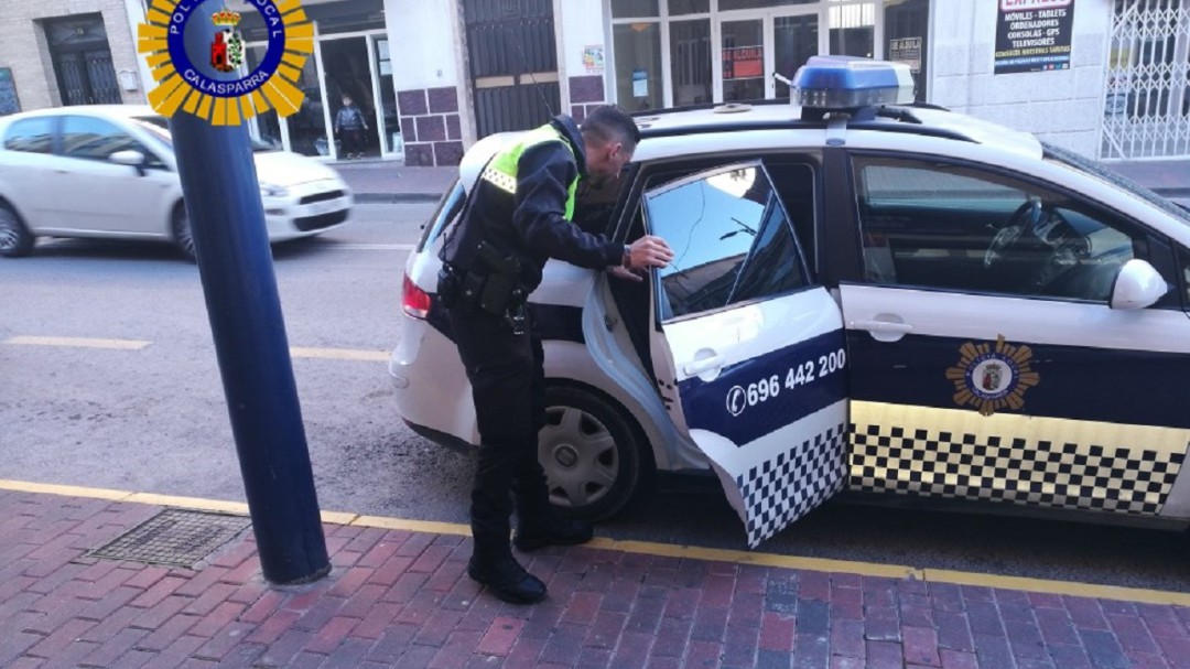 Detenidos 'in fraganti' cuando robaban en una casa de campo de Calasparra