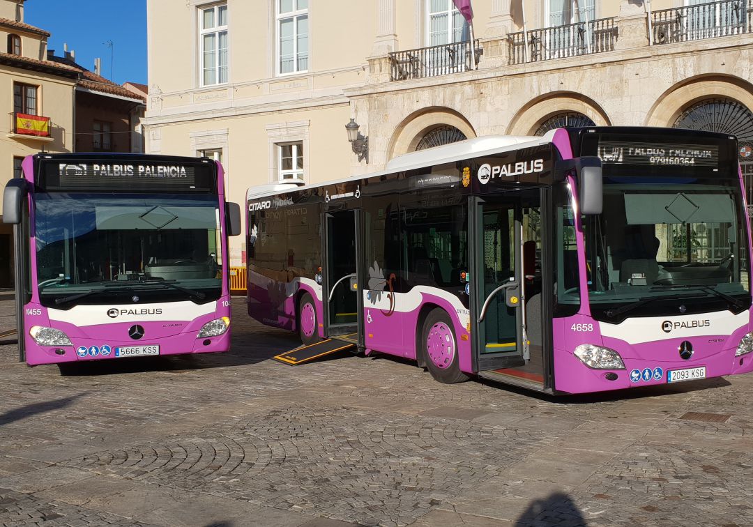 La flota de autobuses urbanos de Palencia suma dos vehículos híbridos