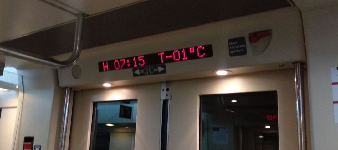 TREN SIN CALEFACCIÓN: Sin calefacción, con un grado bajo cero, en el tren Ávila-Valladolid TREN SIN CALEFACCIÓN: Sin calefacción, con un grado bajo cero, en el tren Ávila-Valladolid