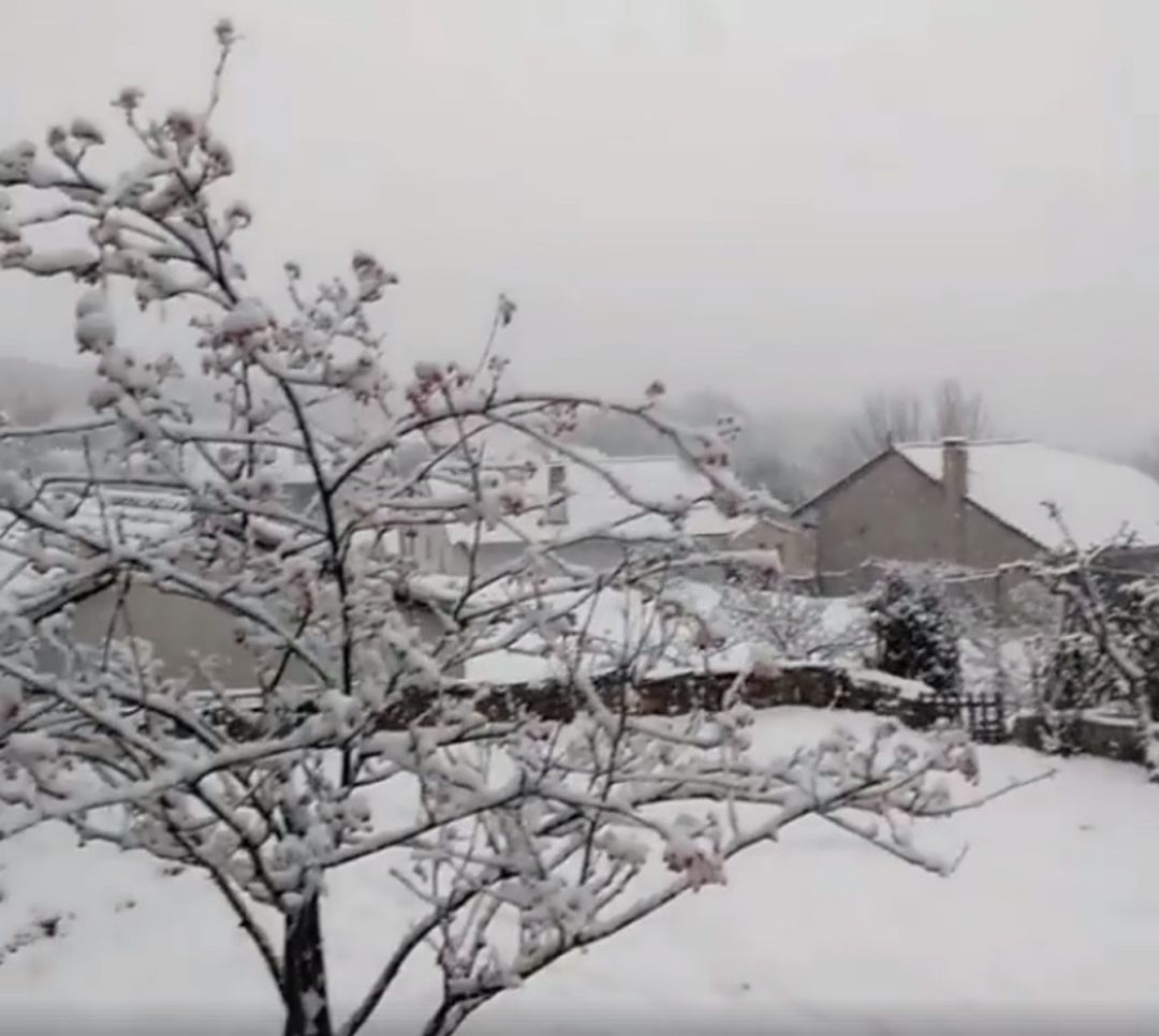 Quejas en la Sierra Norte por la gestión de la nevada: Quejas en la Sierra Norte por la mala gestión de la nevada Quejas en la Sierra Norte por la gestión de la nevada: Quejas en la Sierra Norte por la mala gestión de la nevada