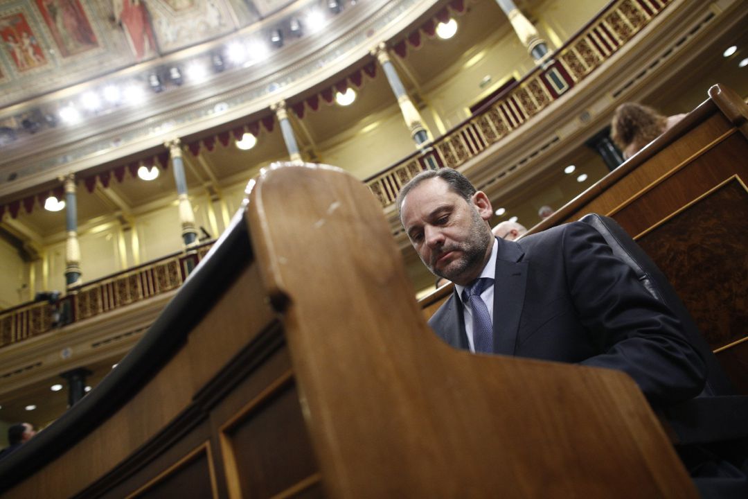 El ministro de Fomento, José Luis Ábalos, ha defendido el decreto de vivienda en el Congreso El ministro de Fomento, José Luis Ábalos, ha defendido el decreto de vivienda en el Congreso
