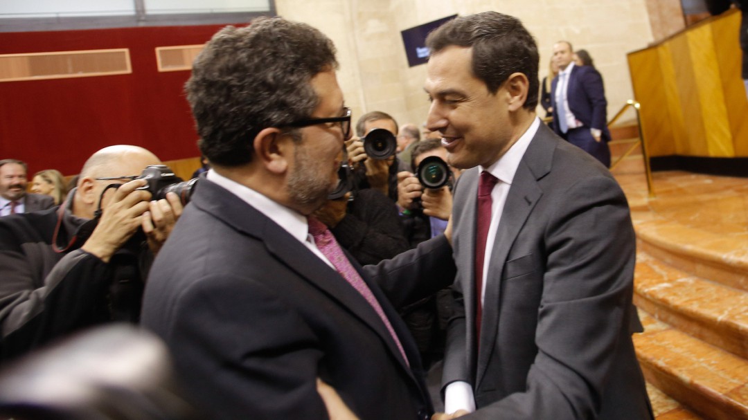 Vox ya presiona al gobierno andaluz: exige expulsar a 52.000 inmigrantes