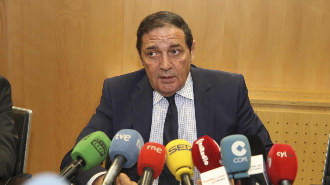 El consejero, partidario de trasladar al hospital las urgencias pediátricas