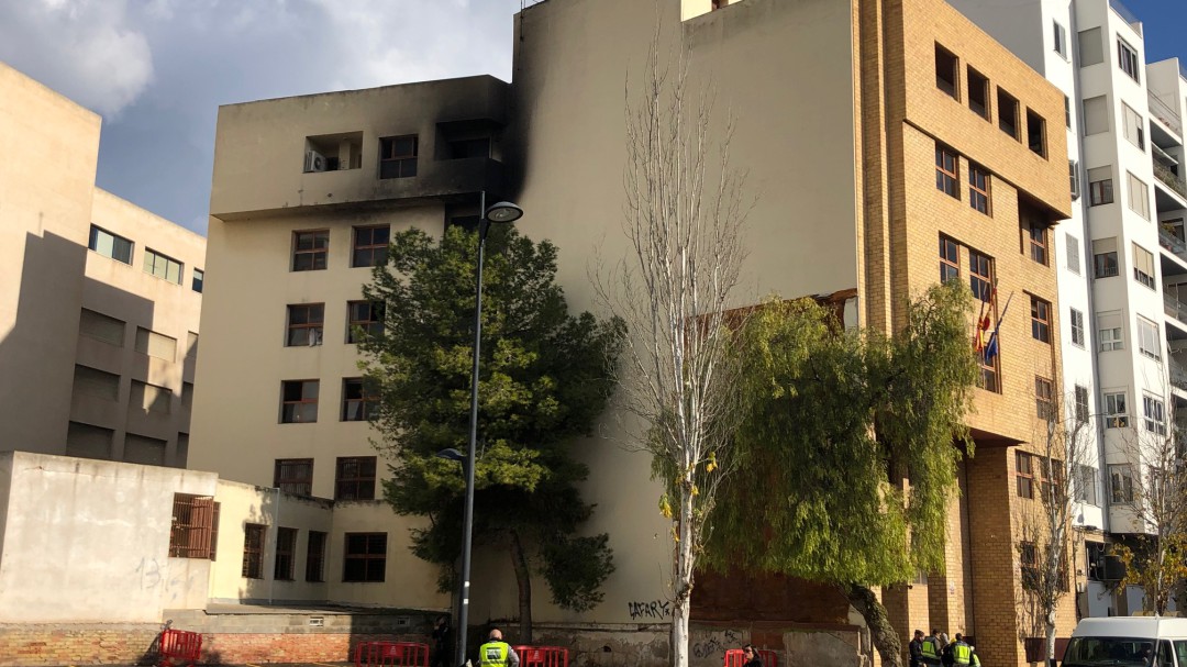 Justicia y el Ayuntamiento decretan el desalojo de los Juzgados tras el incendio
