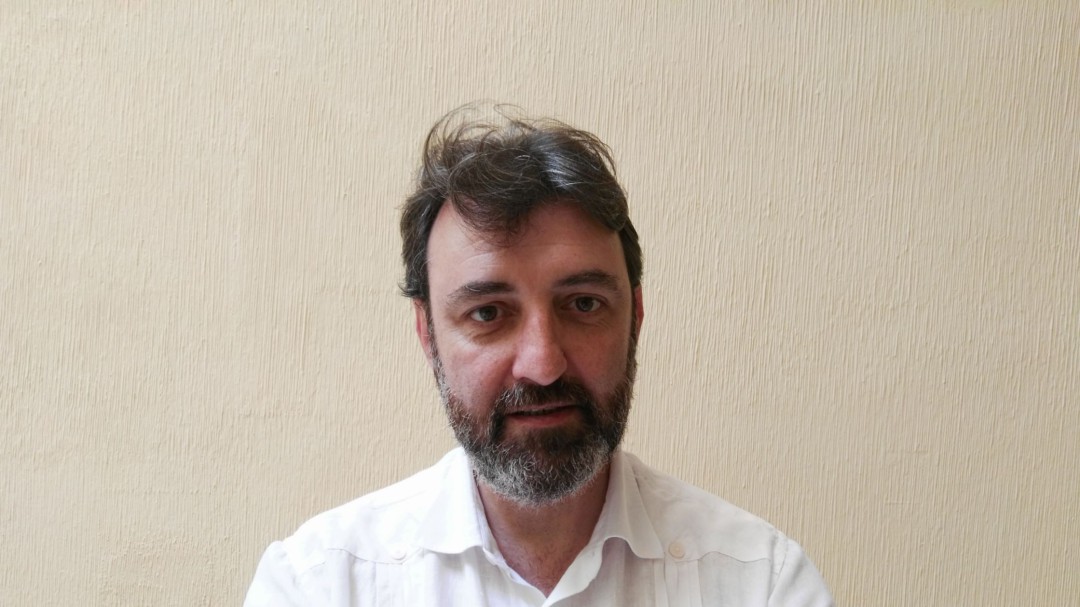 A vueltas con el cartel