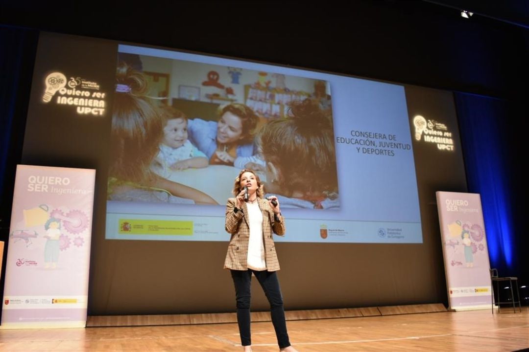 'Quiero ser ingeniera' se estrena en la Región con la asistencia de 1.500 alumnas de Secundaria 'Quiero ser ingeniera' se estrena en la Región con la asistencia de 1.500 alumnas de Secundaria