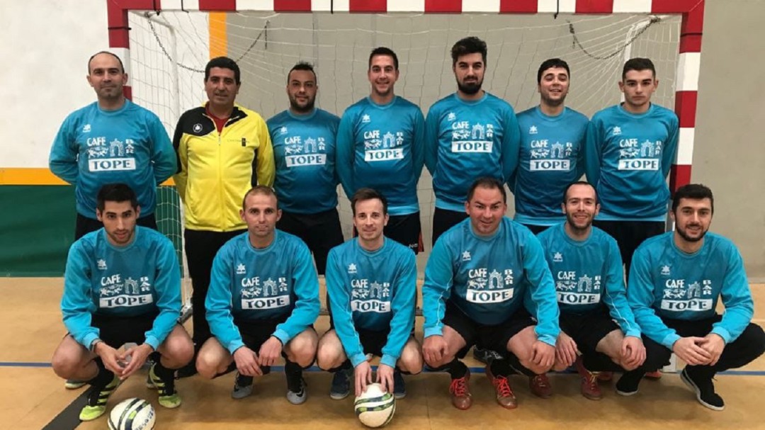Victoria del Pequera ante el Cabezón Bar Book (4-8)