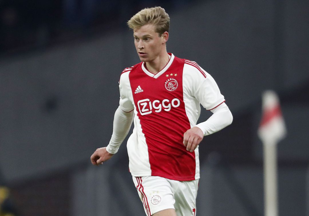 El Barcelona espera cerrar este miércoles el fichaje de De Jong