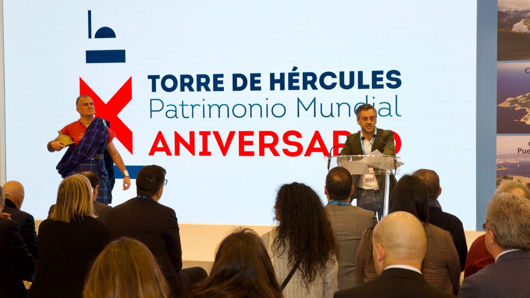 A Coruña ensalza la Torre de Hércules en su presentación en Fitur
