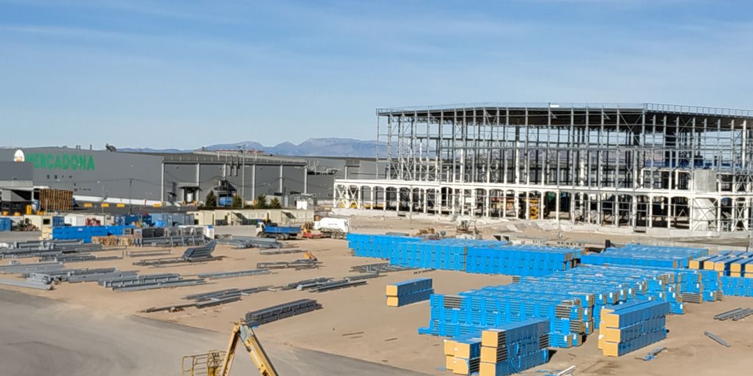 Estado actual de las obras en el centro logístico de Mercadona en Guadix. Estado actual de las obras en el centro logístico de Mercadona en Guadix.