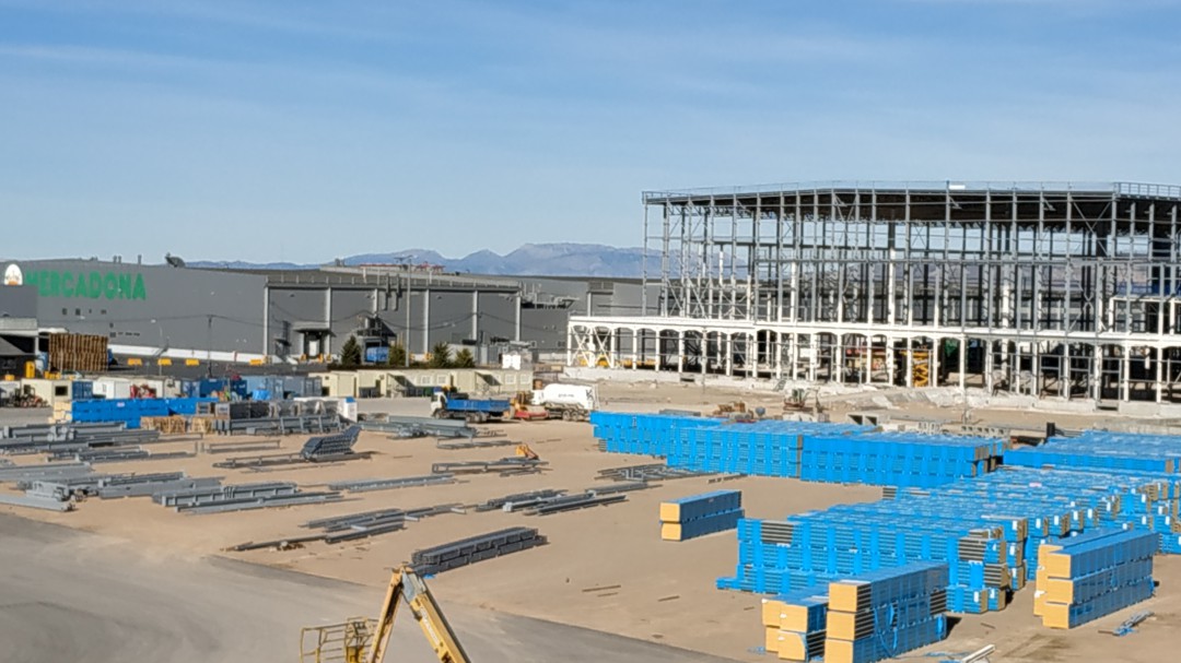 Mercadona: Siguen las obras de ampliación de su centro logístico de Guadix
