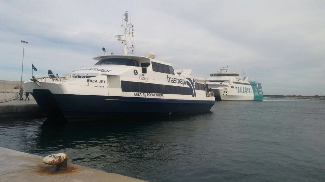 El temporal obliga a cerrar el puerto de la Savina hasta el tres ocasiones