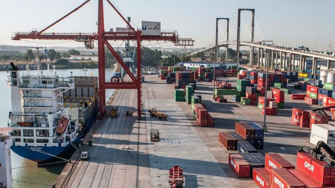 El Puerto de Sevilla recupera el tráfico de contenedores de 2016