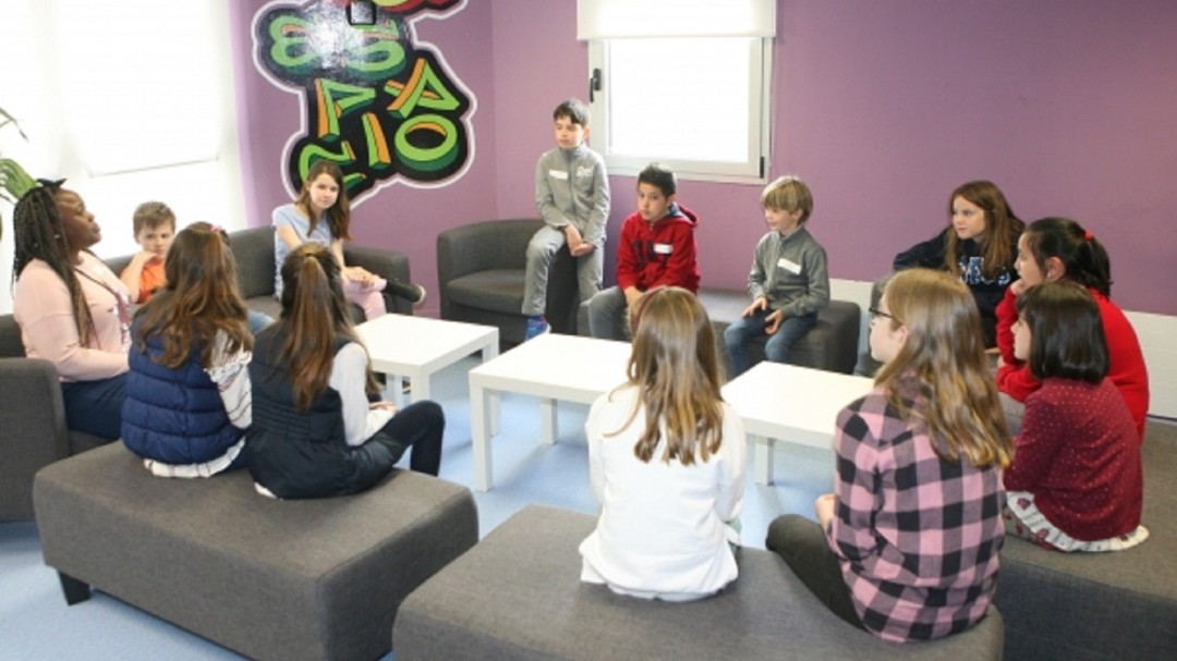 La Casa de la Juventud de Tres Cantos fomenta el uso de inglés entre los más jóvenes