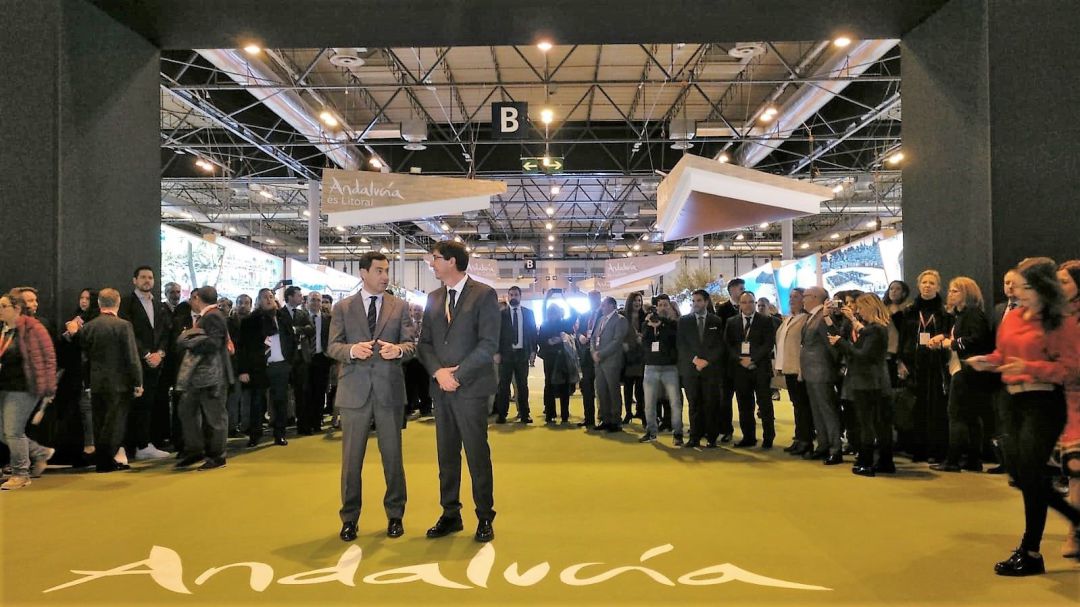 Juanma Moreno y Juan Marín, en la inauguración del espacio de Andalucía en Fitur Juanma Moreno y Juan Marín, en la inauguración del espacio de Andalucía en Fitur