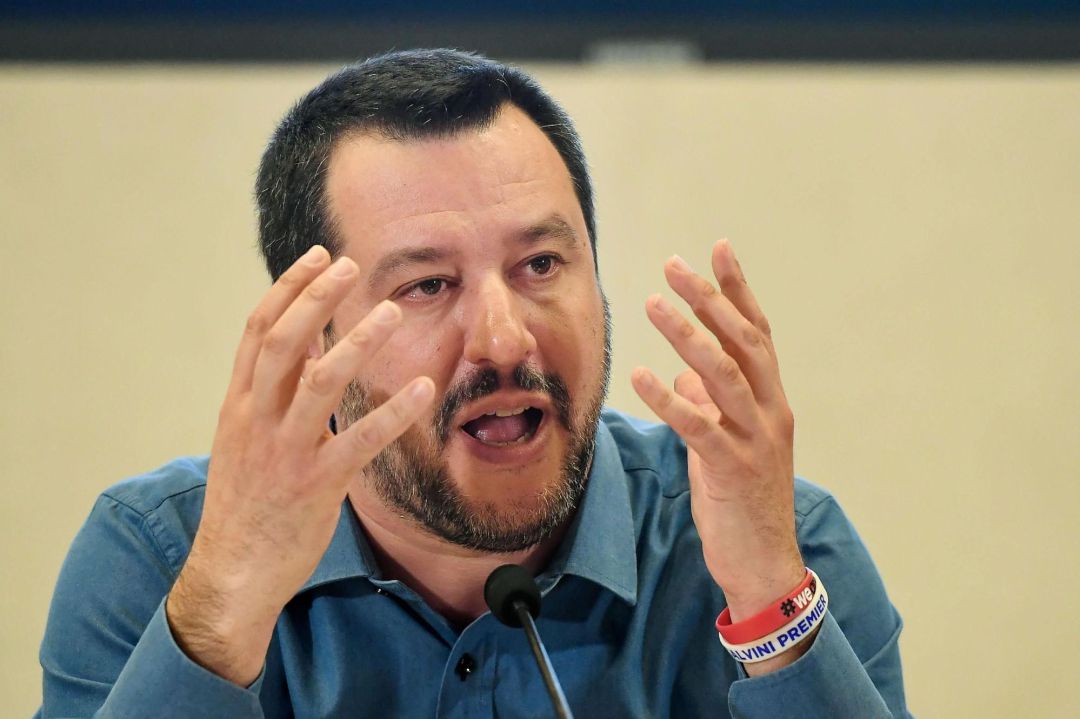 El ministro del Interior italiano, el ultraderechista Matteo Salvini, ofrece una rueda de prensa sobre el tema migratorio este miércoles, en Roma (Italia) El ministro del Interior italiano, el ultraderechista Matteo Salvini, ofrece una rueda de prensa sobre el tema migratorio este miércoles, en Roma (Italia)