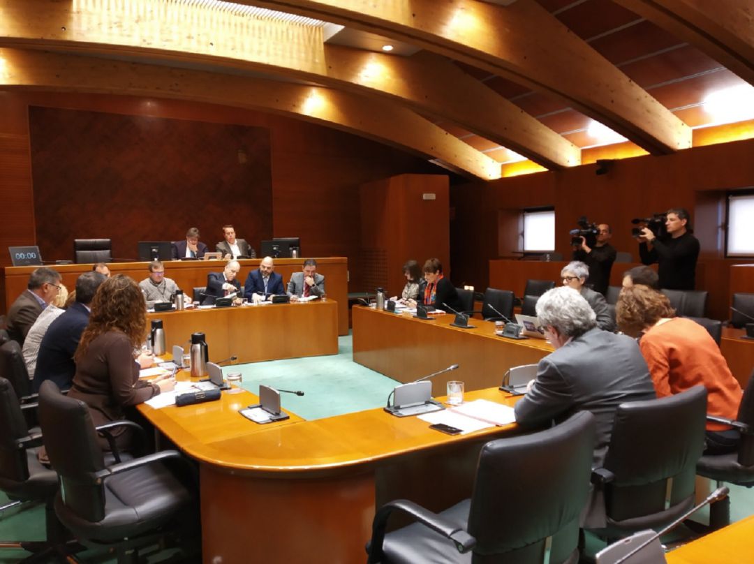 Reunión de la Comisión de la Térmica de Andorra (Teruel) Reunión de la Comisión de la Térmica de Andorra (Teruel)