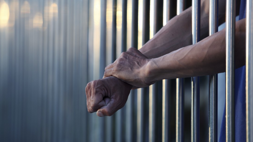 Condenado a dieciséis años de cárcel por violar a una niña en Aluche